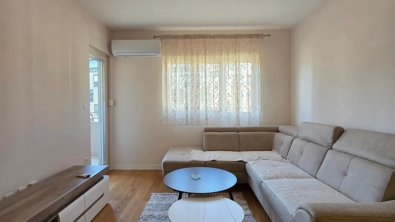 Rent, one bedroom apartment, 49m², Central Point, Podgorica