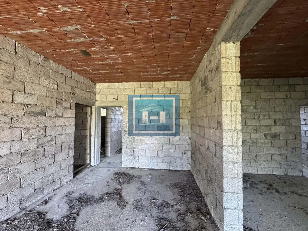 Prodaja, kuća, 685m², Moravski park, Ćuprija