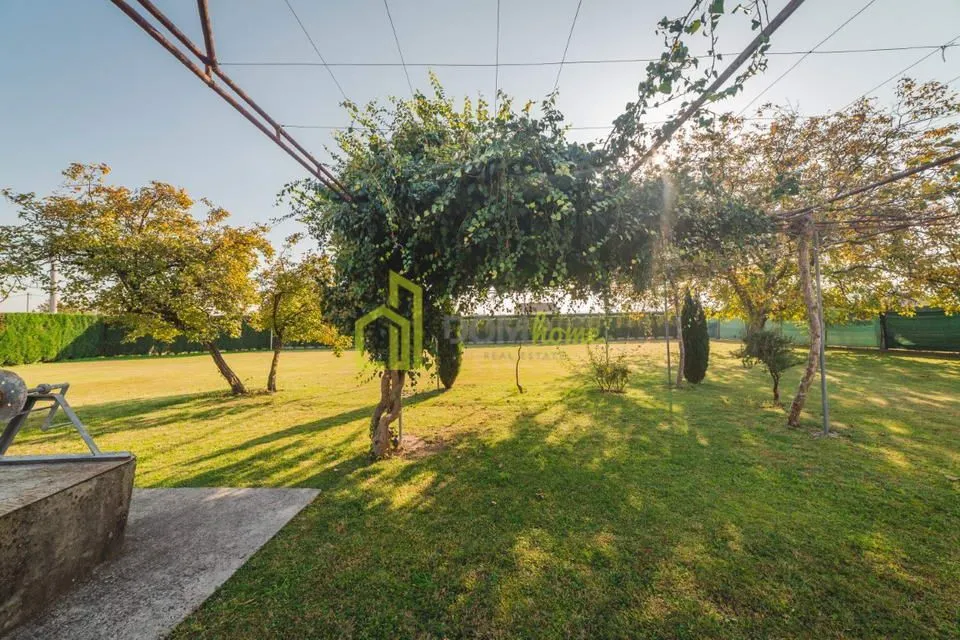 Rent, house, 170m², Dajbabe, Podgorica
