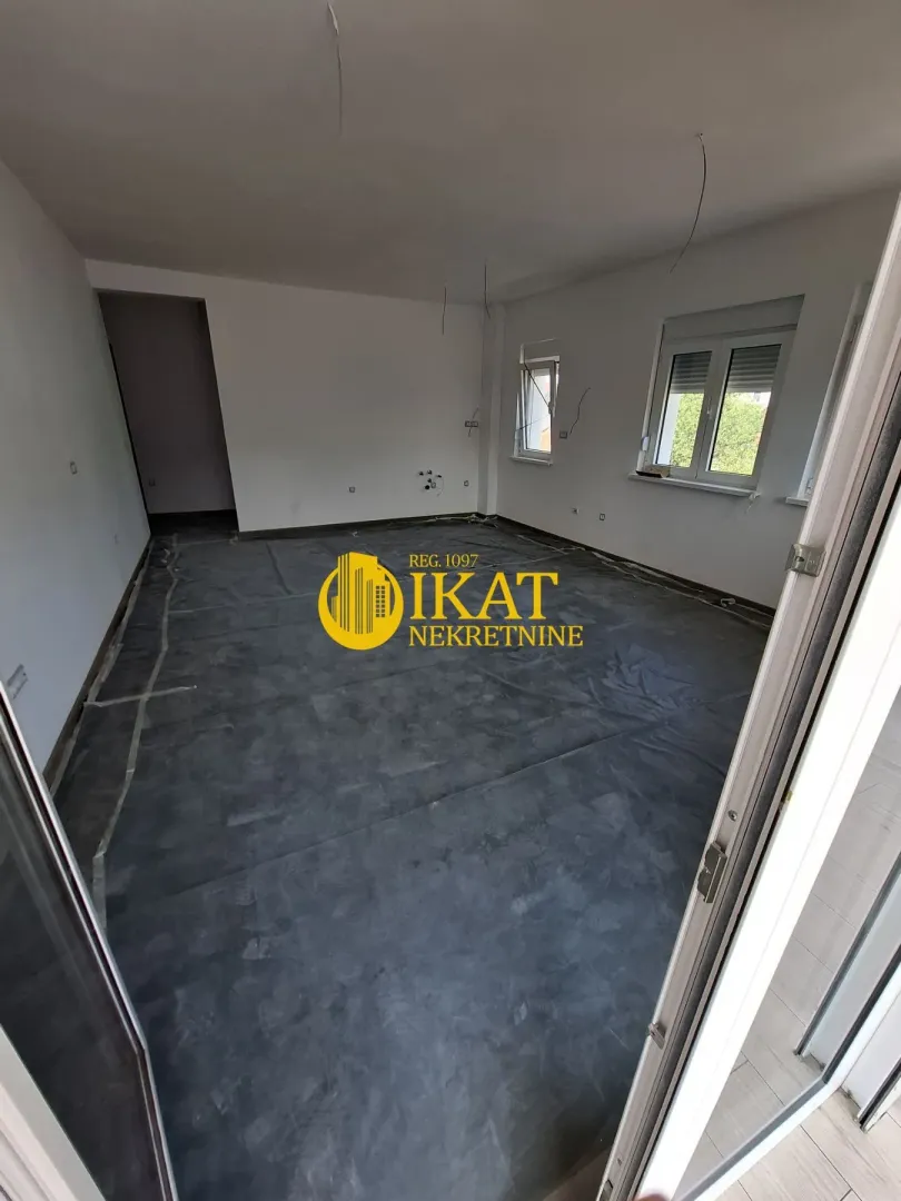 Prodaja, trosoban stan, 82m², Jajinci, Voždovac Sve Podlokacije