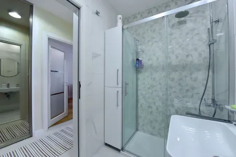 Rent, one bedroom apartment, 59m², Central Point, Podgorica - image 18