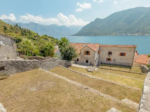Sale, house, 484m², Perast, Kotor - image 24