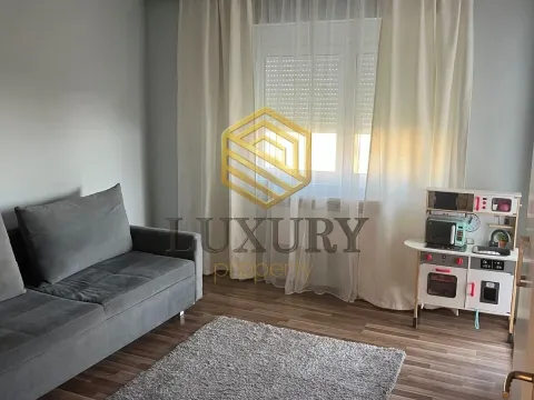 Rent, two bedroom apartment, 75m², Gornja Gorica, Podgorica - image 9