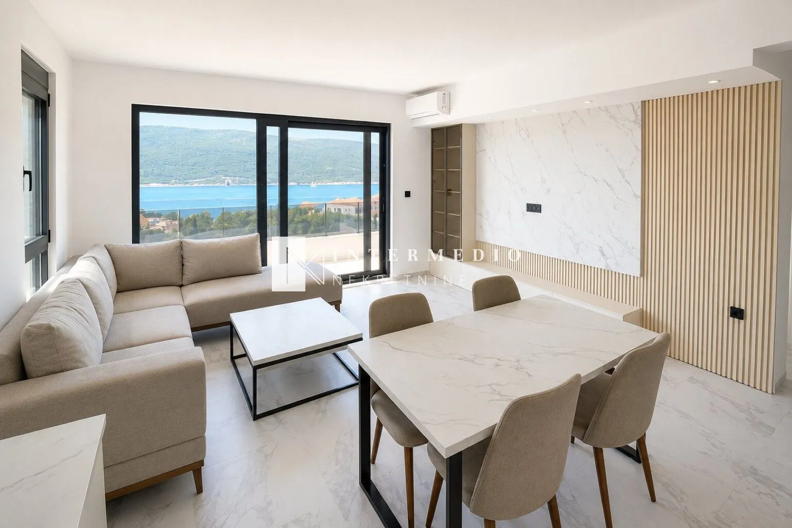 Sale, two bedroom apartment, 72m², Kumbor, Herceg Novi