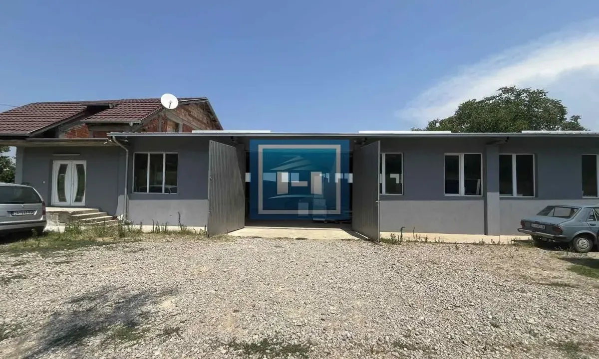 Sale, office space, 328m², Majur, Jagodina