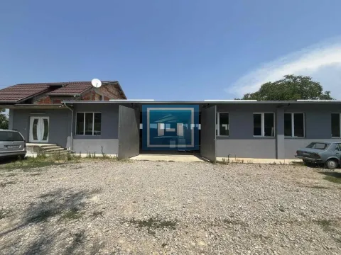 Sale, office space, 328m², Majur, Jagodina