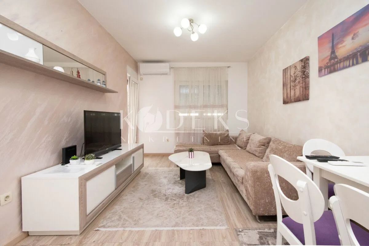 Izdavanje, jednosoban stan, 45m², City Kvart, Podgorica