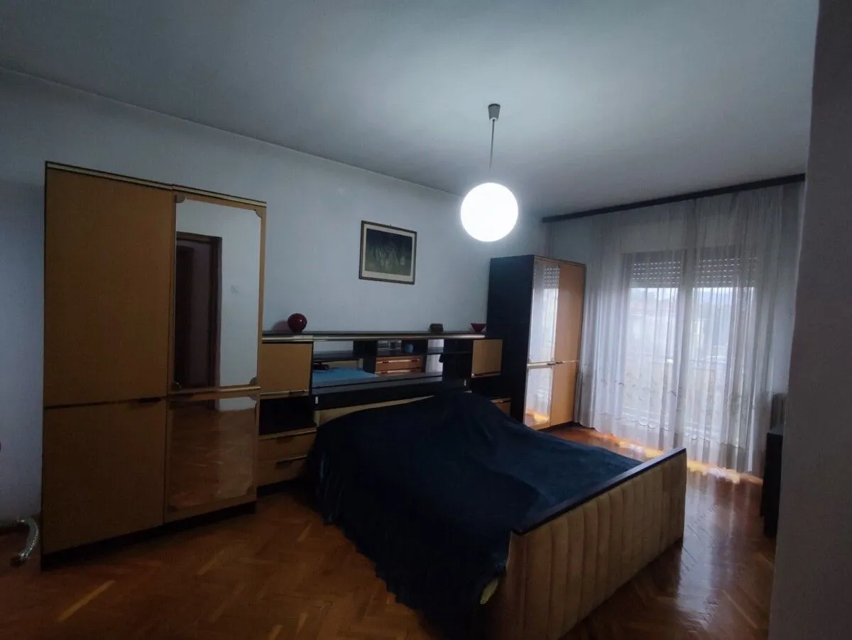 Rent, house, 200m², Zagorič, Podgorica
