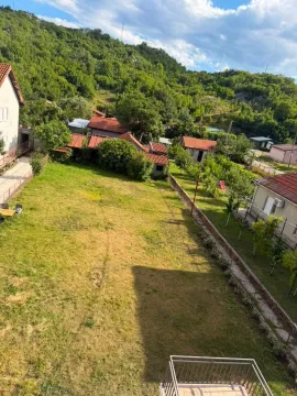 Izdavanje, trosoban stan, 106m², Cetinje, Crna Gora - image 7