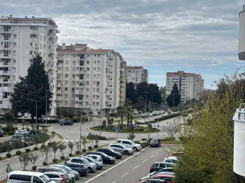 Rent, one bedroom apartment, 44m², Centar, Bar - image 19