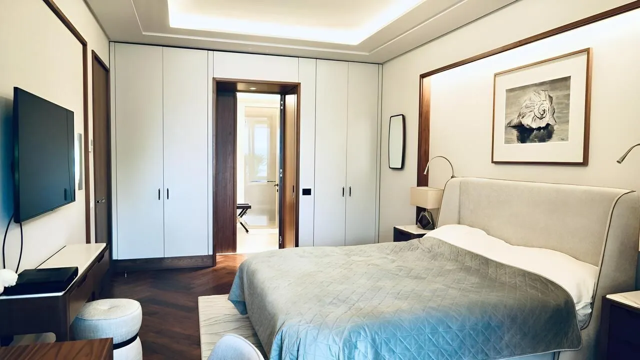 Prodaja, dvosoban stan, 185m², Tivat, Crna Gora