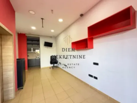 Izdavanje, poslovni prostor, 38m², Stari Aerodrom, Podgorica - image 3