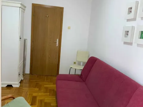 Izdavanje, dvosoban stan, 76m², Stari Aerodrom, Podgorica - image 9