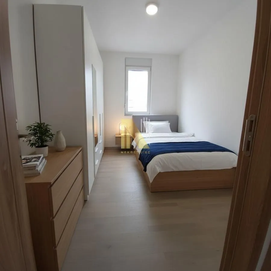 Prodaja, trosoban stan, 78m², Petrovaradin, Novi Sad