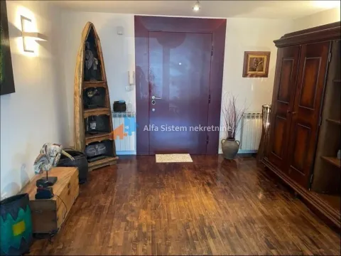 Izdavanje, četvorosoban stan, 120m², Savski Venac, Beograd - image 25