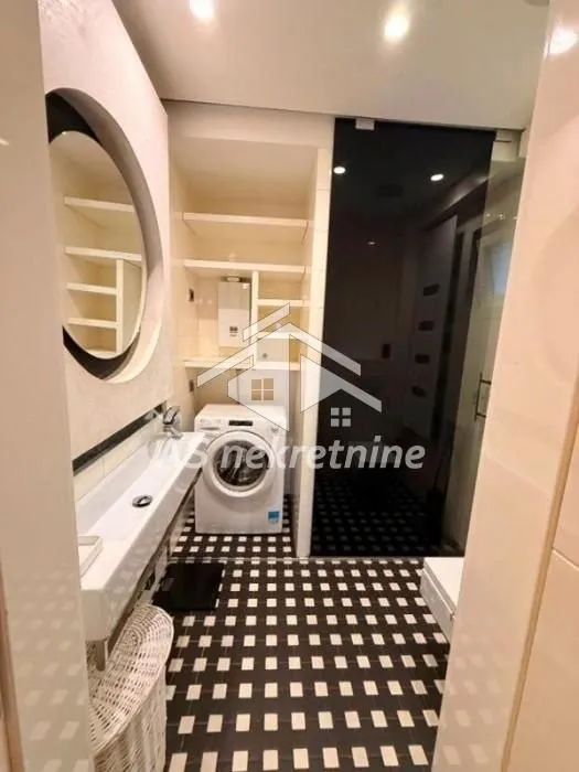 Prodaja, četvorosoban stan, 117m², Vračar Sve Podlokacije, Beograd