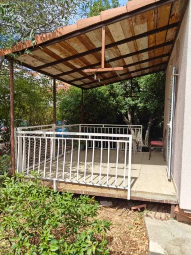 Izdavanje, dvosoban stan, 90m², Stari Aerodrom, Podgorica