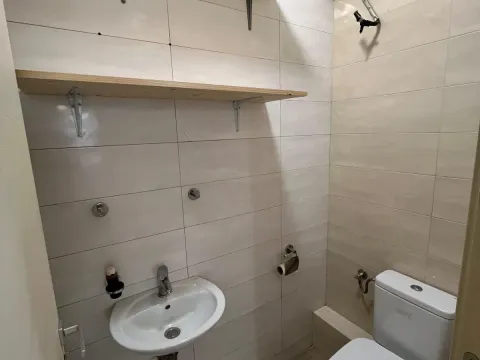 Izdavanje, dvosoban stan, 60m², Zabjelo, Podgorica - image 10