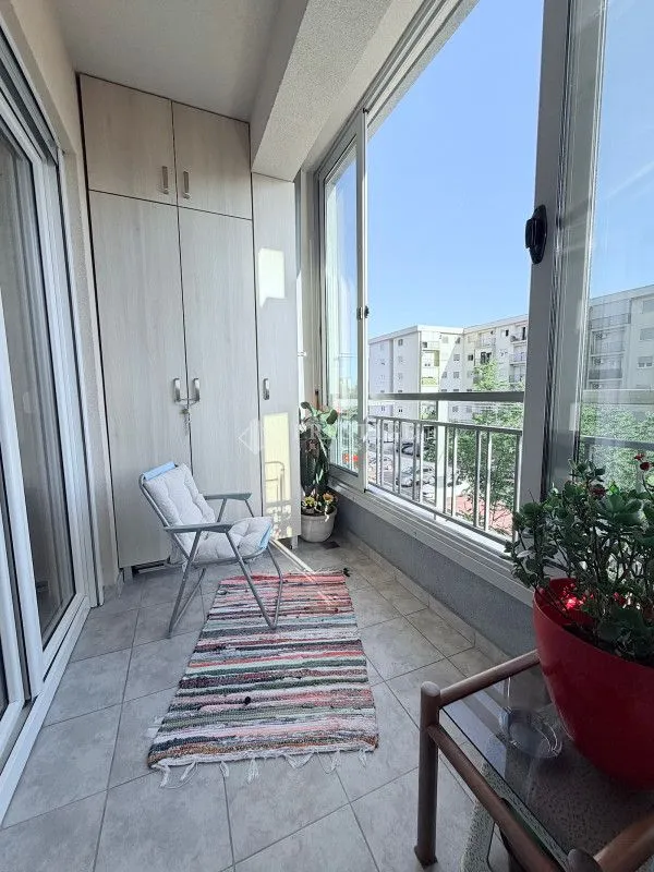 Rent, one bedroom apartment, 56m², Pobrežje, Podgorica