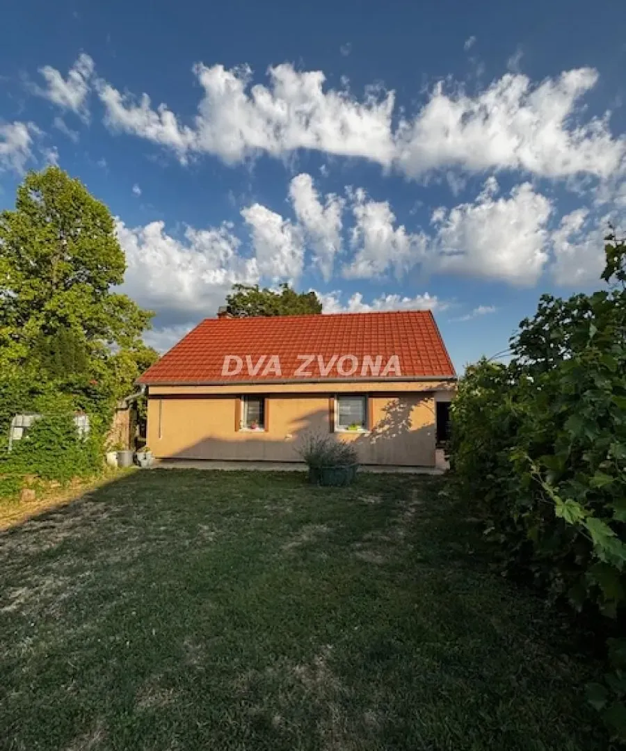 Prodaja, kuća, 37m², Čortanovci, Inđija
