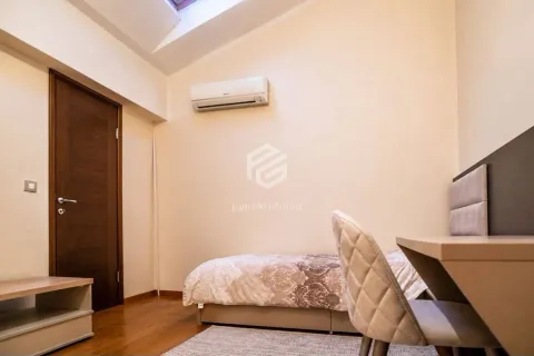 Rent, three bedroom apartment, 140m², Krivi Most, Podgorica - image 10