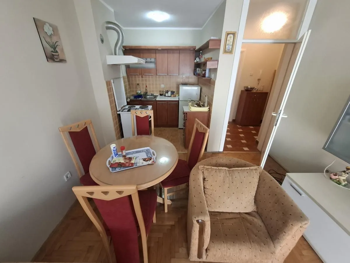 Izdavanje, jednosoban stan, 40m², Nova Detelinara, Novi Sad Sve Podlokacije
