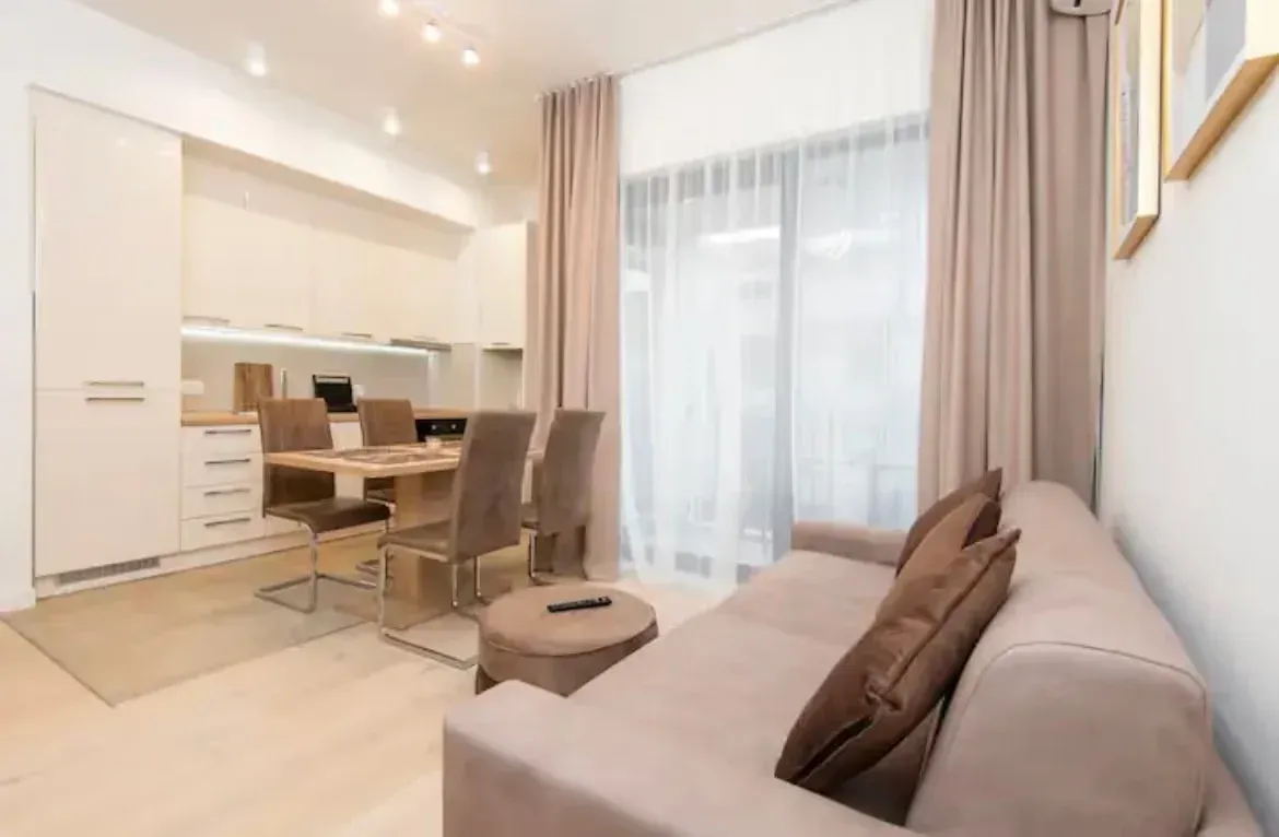 Izdavanje, stan, 46m², Tivat, Crna Gora