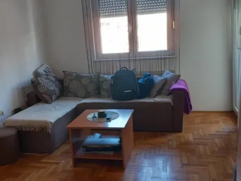 Stan in Bulevar Oslobodjenja