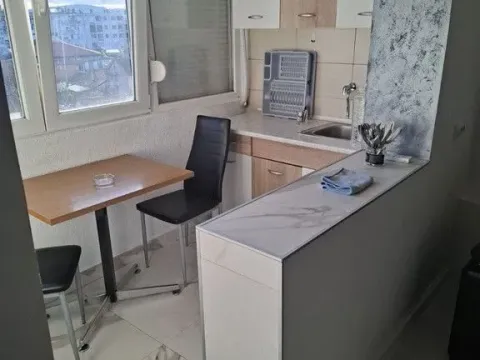 Prodaja, jednosoban stan, 42m², Centar, Podgorica - image 3