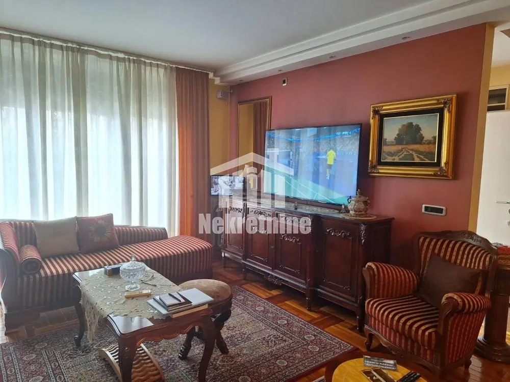 Sale, house, 266m², Lekino Brdo, Voždovac Sve Podlokacije