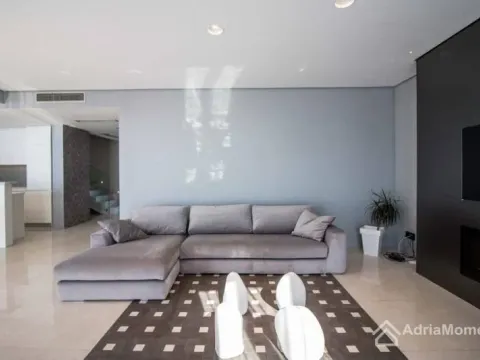 Sale, house, 331m², Centar, Budva - image 4