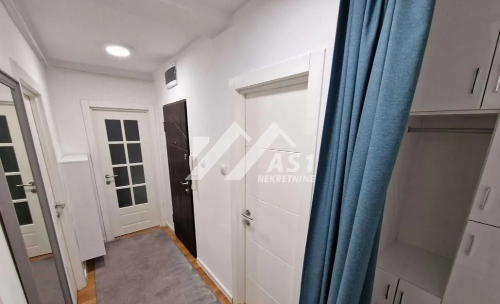 Izdavanje, dvosoban stan, 45m², Grbavica, Novi Sad Sve Podlokacije