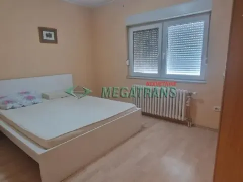 Izdavanje, kuća, 220m², Petrovaradin, Novi Sad - image 9