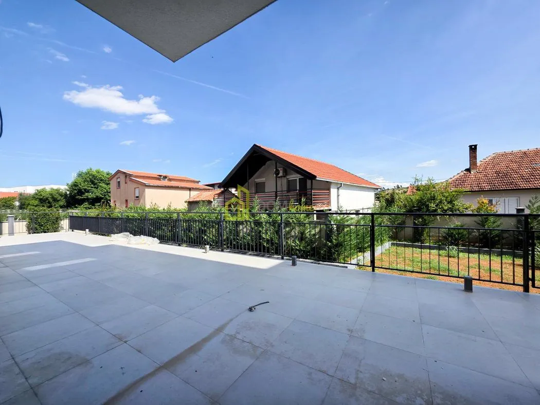 Prodaja, jednosoban stan, 38m², Donja Gorica, Podgorica