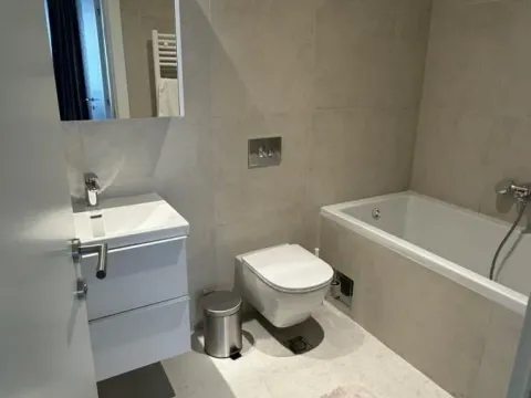 Izdavanje, trosoban stan, 80m², Savski Venac, Beograd - image 14