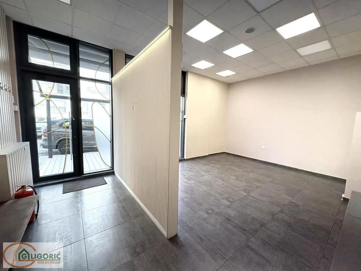Rent, office space, 90m², Crveni Krst, Beograd