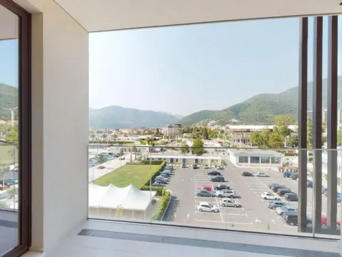 Prodaja, jednosoban stan, 77m², Porto Montenegro, Tivat - image 4
