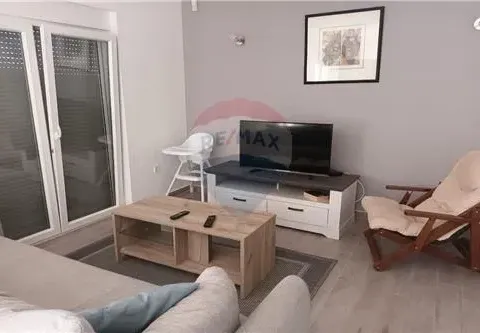 Rent, two bedroom apartment, 90m², Obala Đuraševića, Tivat - image 8