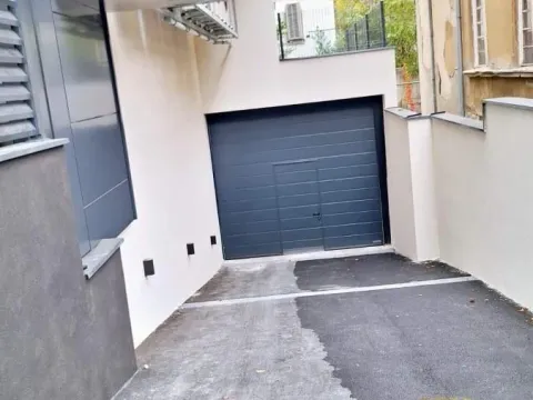 Izdavanje, trosoban stan, 77m², Autokomanda, Voždovac Sve Podlokacije - image 13