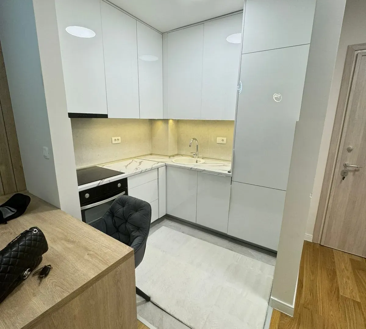 Izdavanje, stan, 39m², Central Point, Podgorica