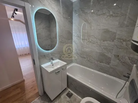 Sale, three bedroom apartment, 58m², Bulevar Oslobodjenja, Novi Sad Sve Podlokacije - image 1