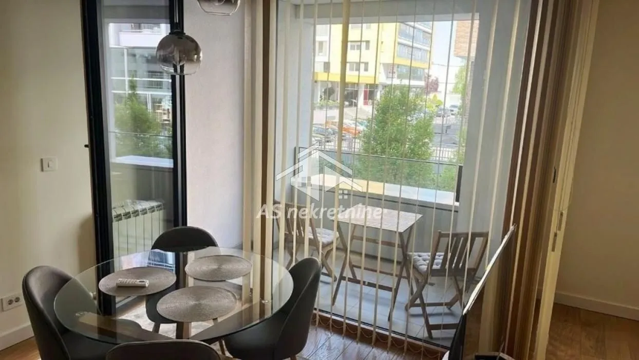 Izdavanje, dvosoban stan, 67m², Novi Beograd Sve Podlokacije, Beograd