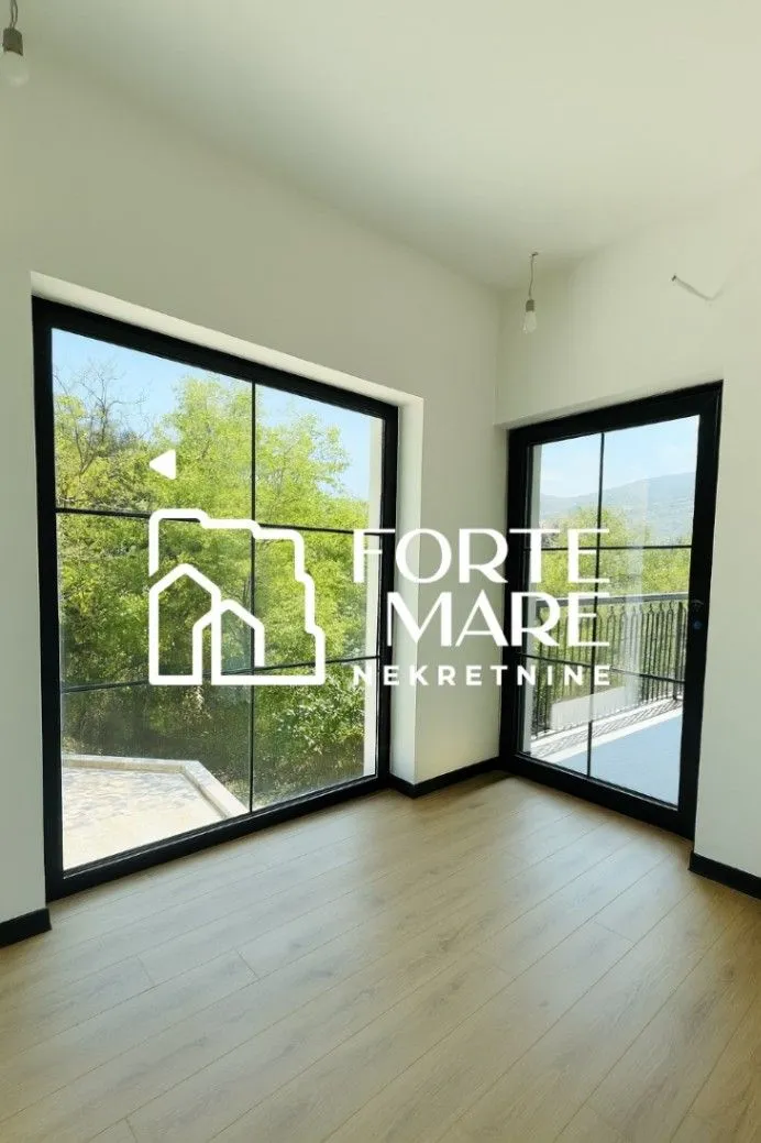 Prodaja, trosoban stan, 117m², Herceg Novi, Crna Gora