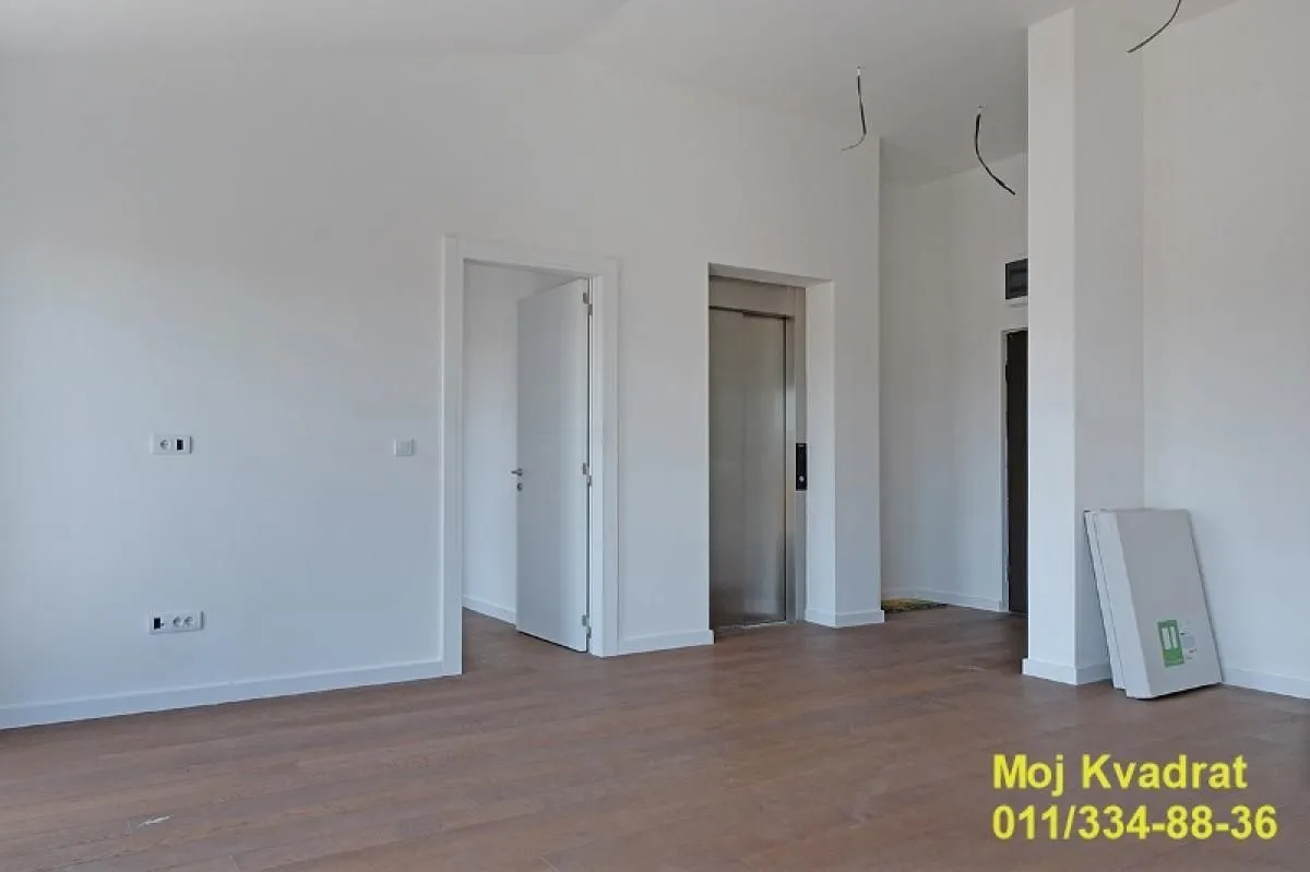 Prodaja, trosoban stan, 92m², Vukov Spomenik, Zvezdara Sve Podlokacije