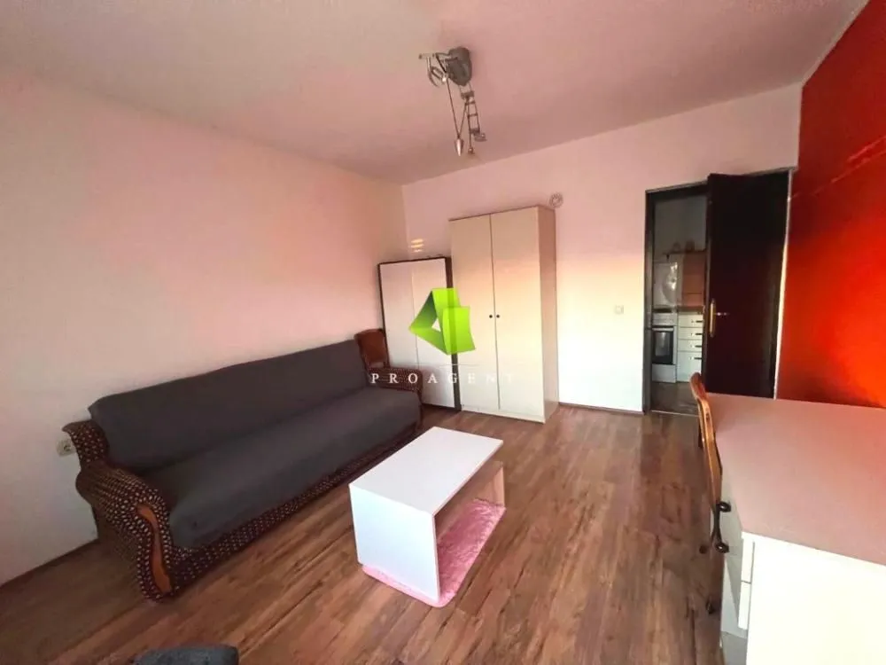 Izdavanje, dvosoban stan, 60m², Palilula, Niš