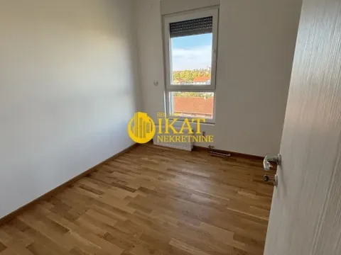 Sale, four bedroom apartment, 80m², Centar, Stara Pazova - image 4