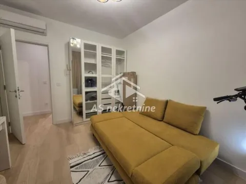 Izdavanje, trosoban stan, 74m², Savski Venac, Beograd - image 9