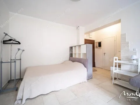Sale, one bedroom apartment, 42m², Dobrota, Kotor - image 8