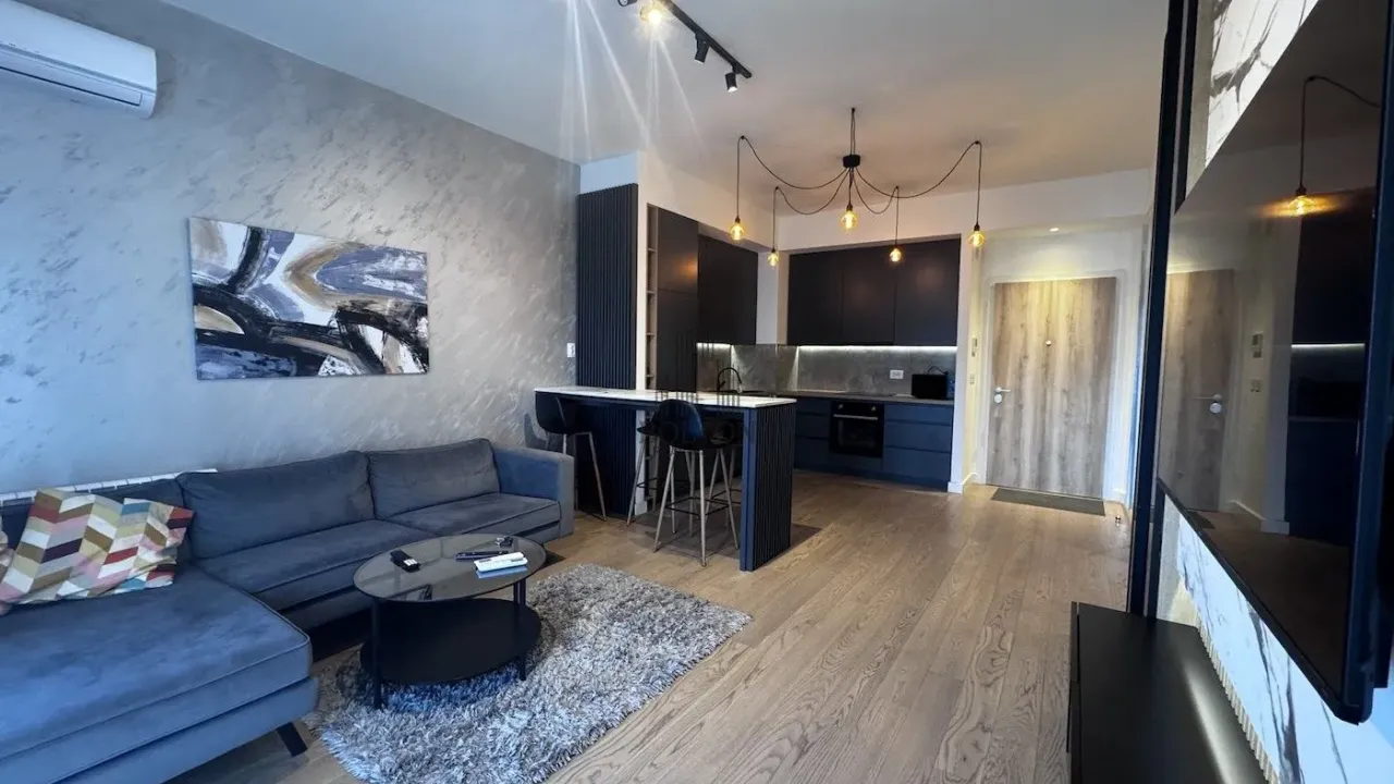 Izdavanje, trosoban stan, 71m², Savski Venac, Beograd