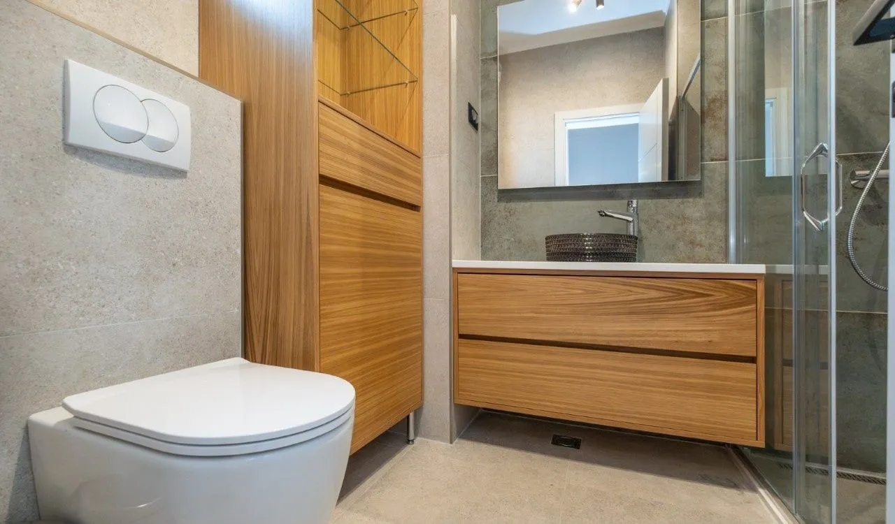 Izdavanje, kuća, 180m², Gornja Gorica, Podgorica